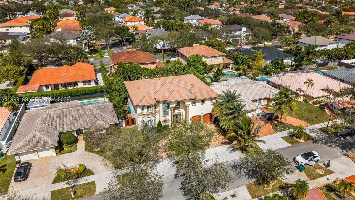 7851 NW 166th Ter Miami Lakes, FL 33016