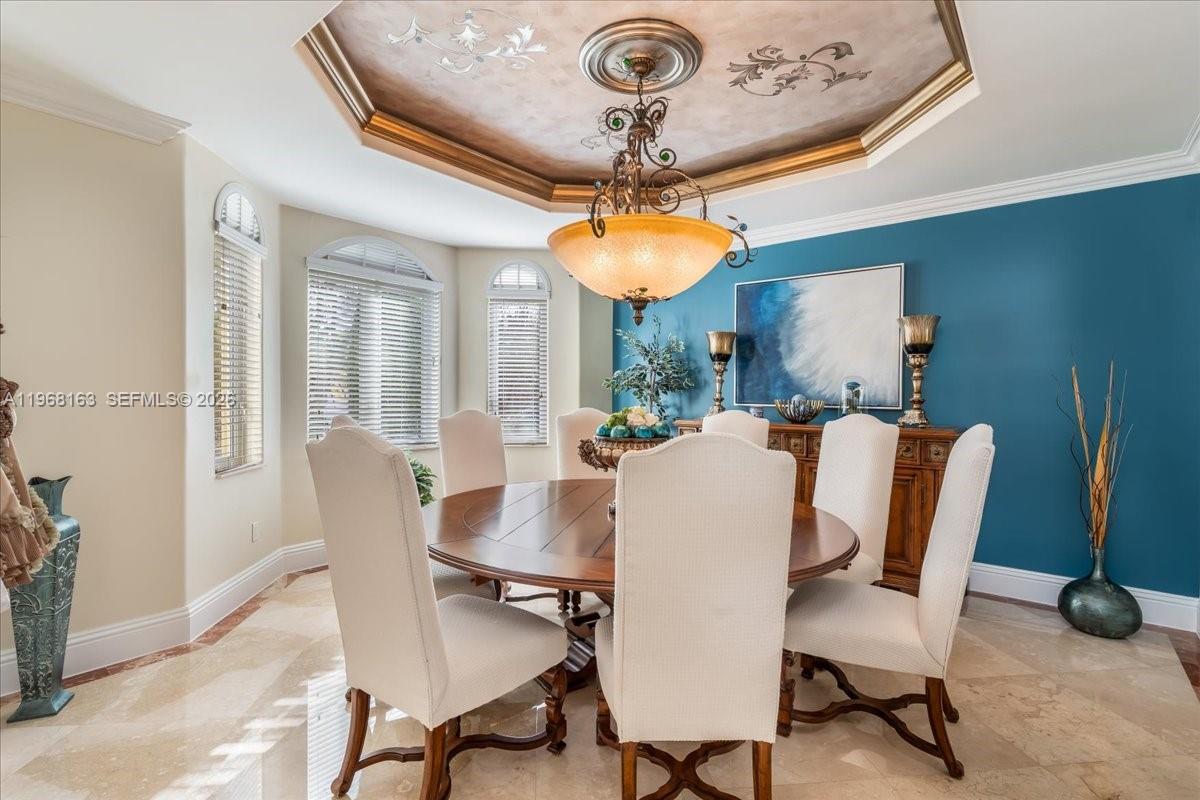 7851 NW 166th Ter Miami Lakes, FL 33016