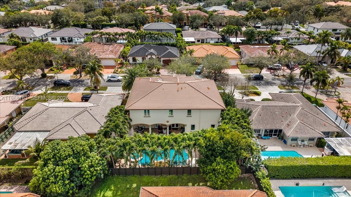 7851 NW 166th Ter Miami Lakes, FL 33016