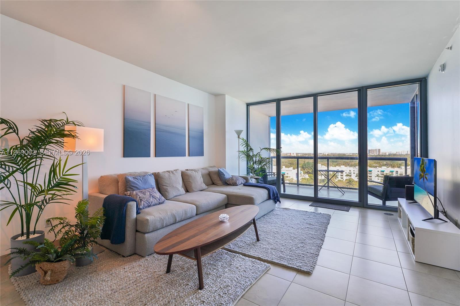 601 NE 36th St #1106