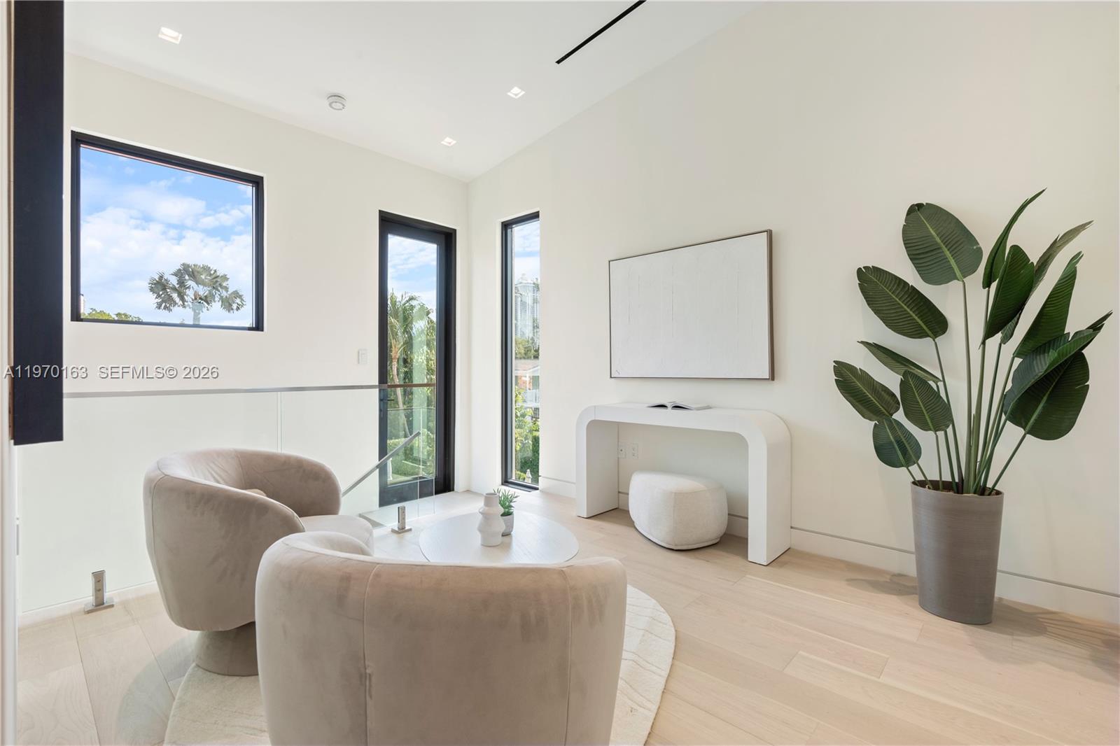 536 W 51st St Miami Beach, FL 33140