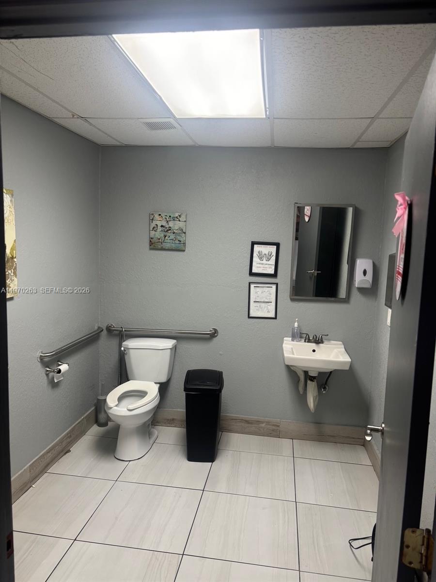 xxxxx W Flagler St Miami, FL 33174