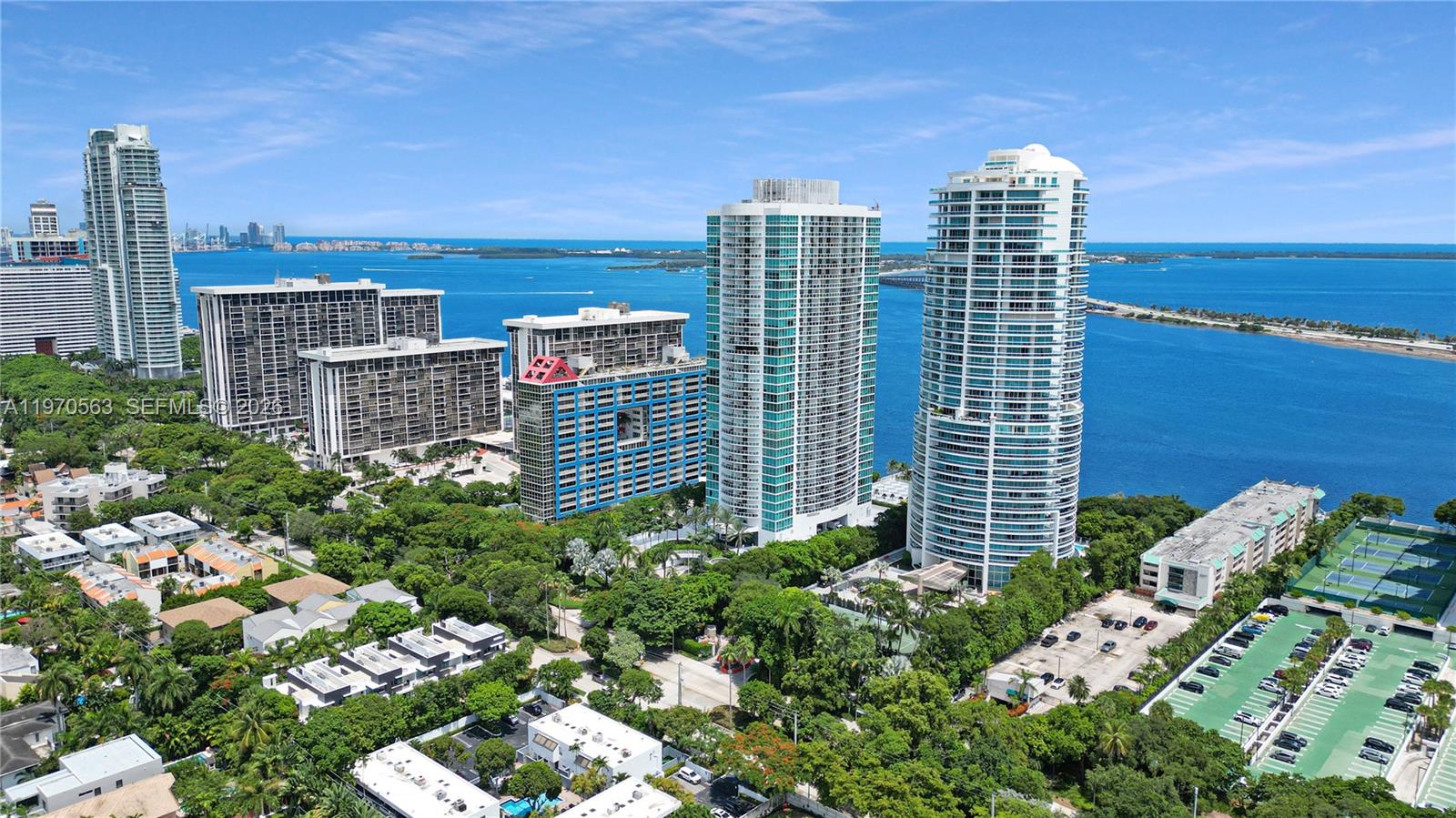 2101 Brickell Ave #1812 Miami, FL 33129