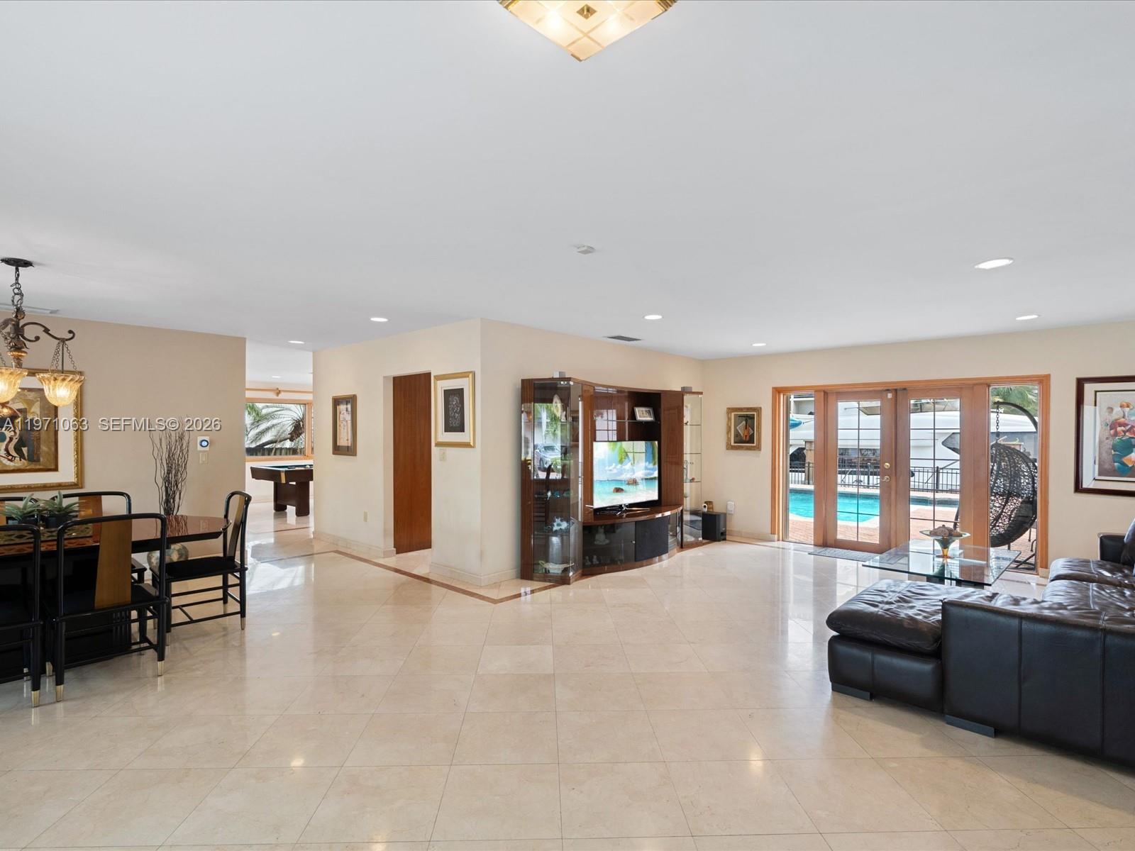 2930 NE 164th St North Miami Beach, FL 33160