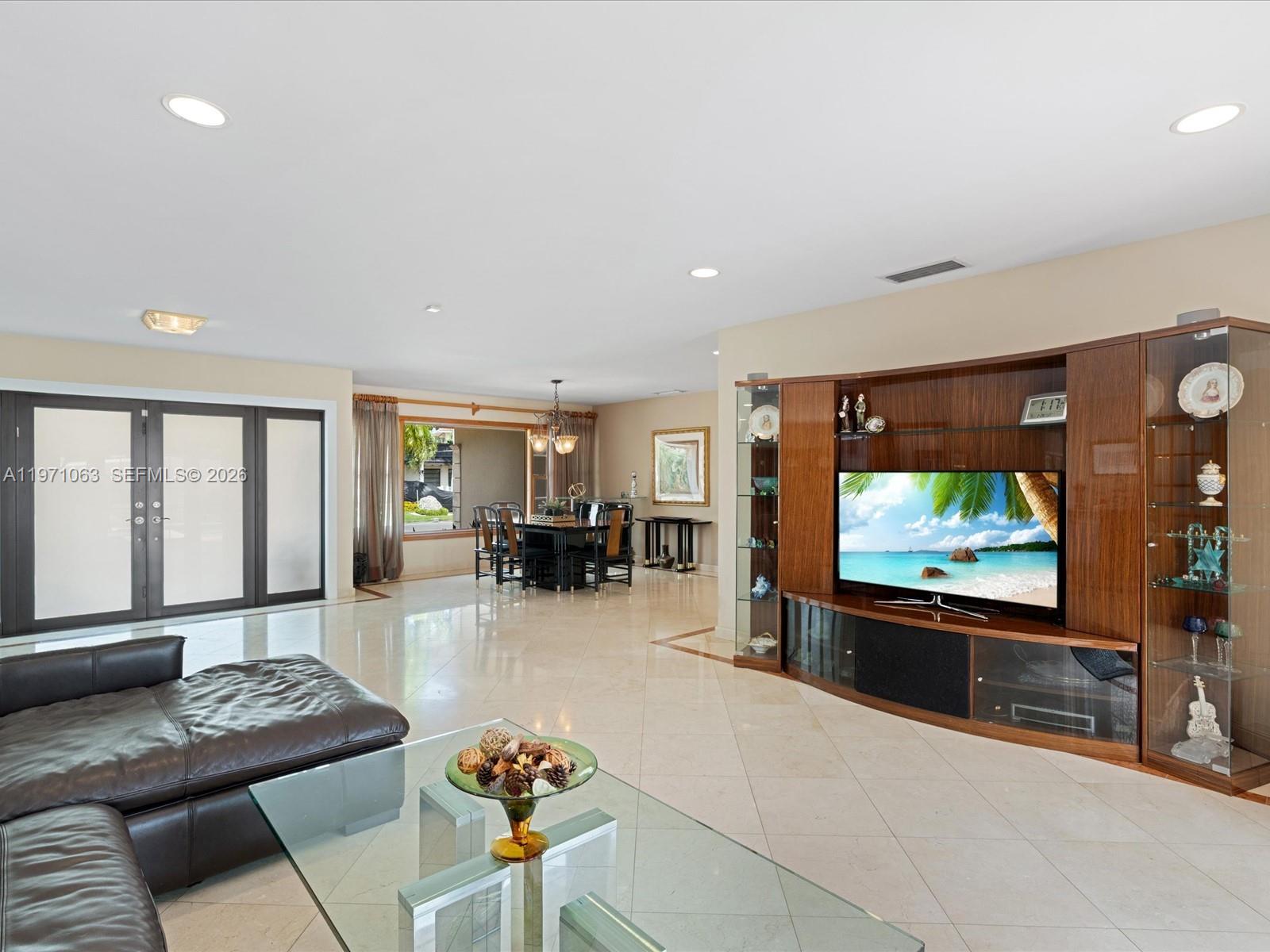 2930 NE 164th St North Miami Beach, FL 33160