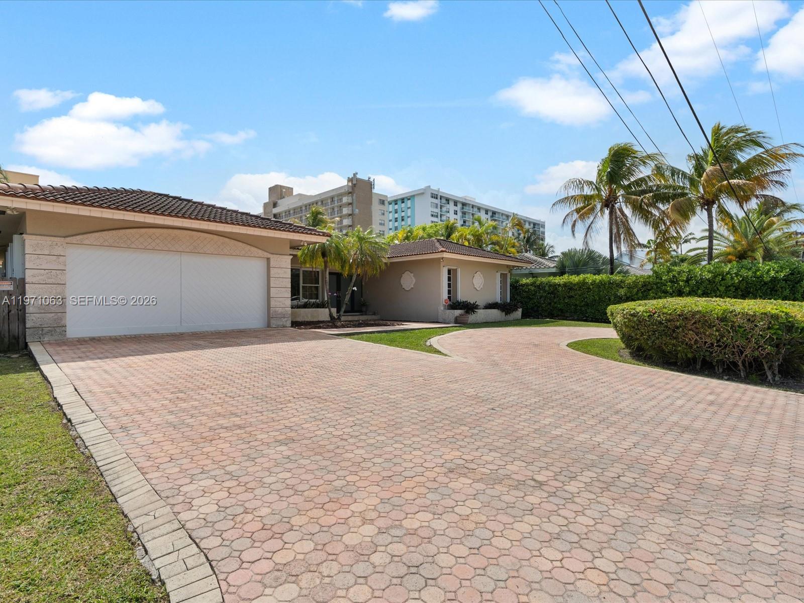 2930 NE 164th St North Miami Beach, FL 33160