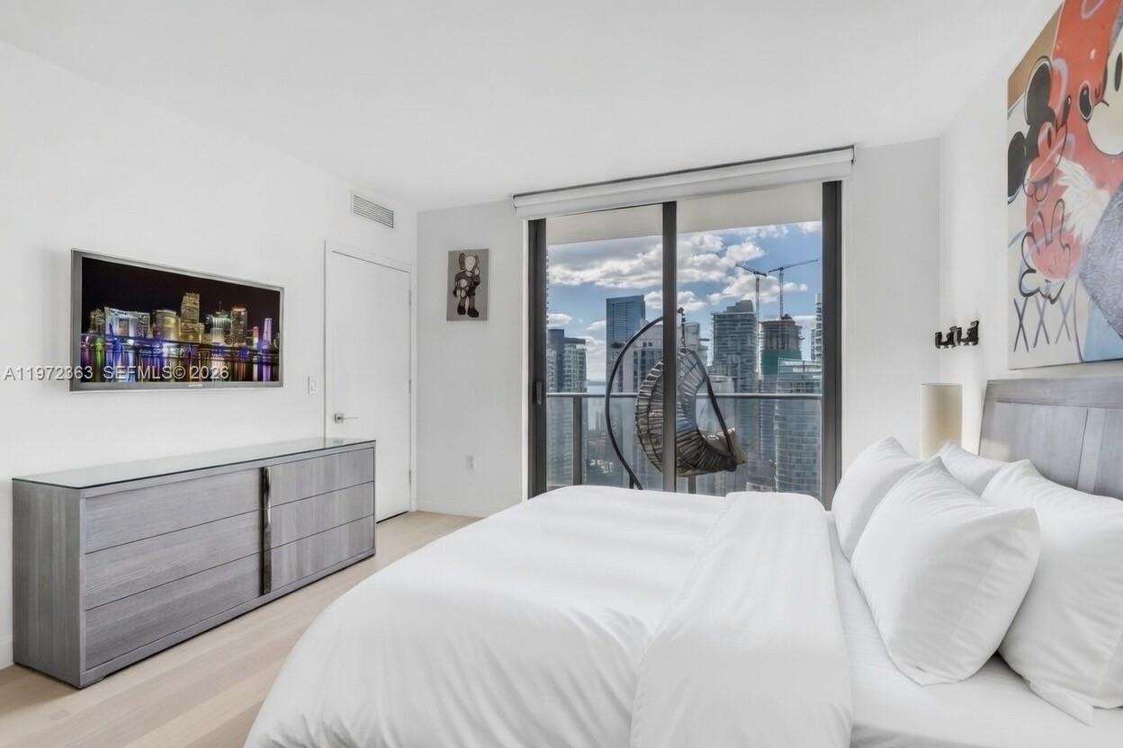 image Brickell Heights West15