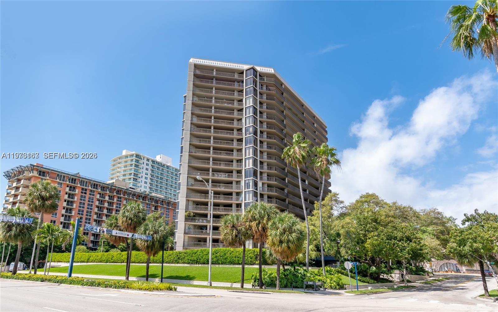 2901 S Bayshore Dr #8A Miami, FL 33133