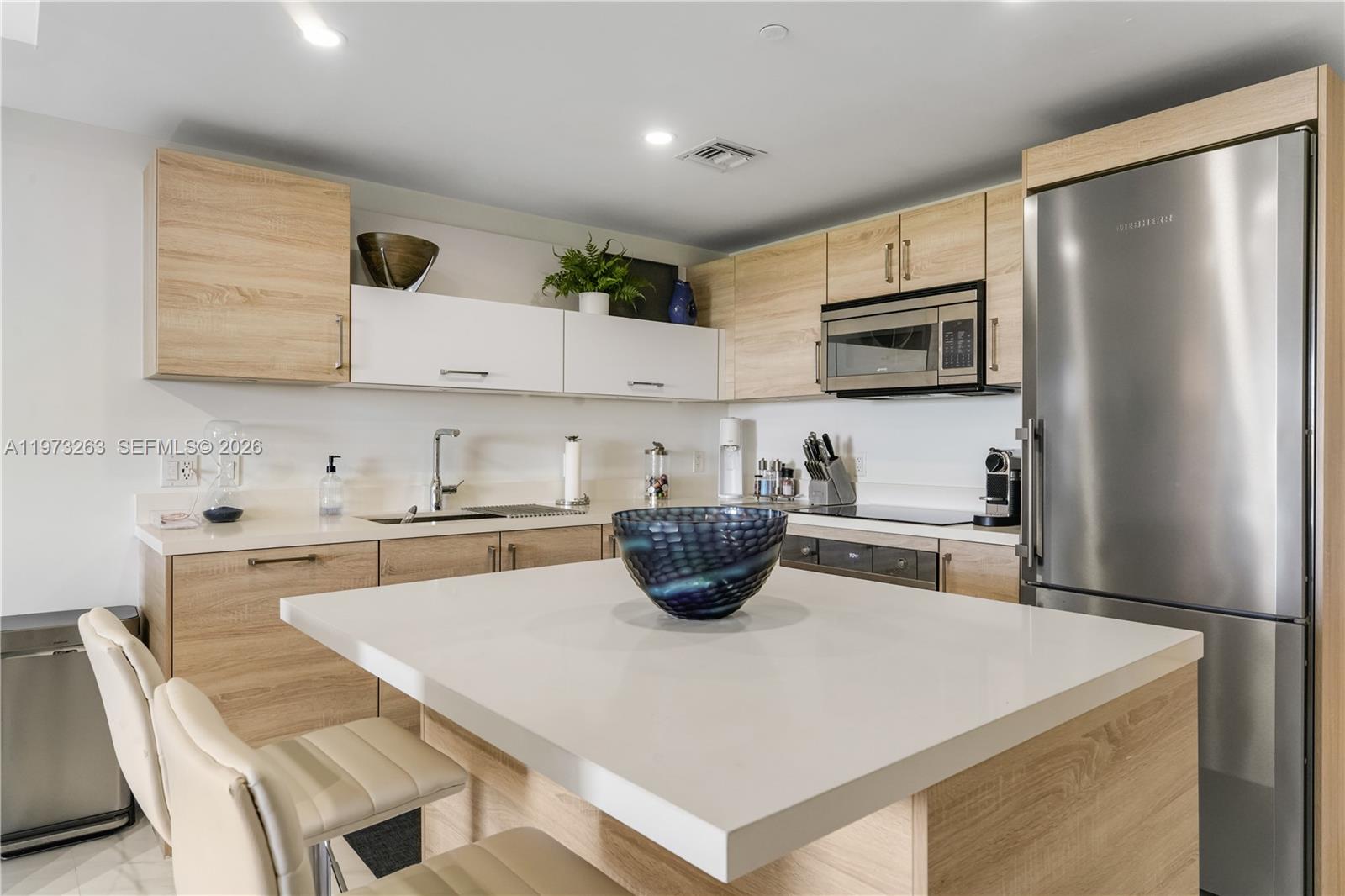 16385 Biscayne Blvd #1502 North Miami Beach, FL 33160