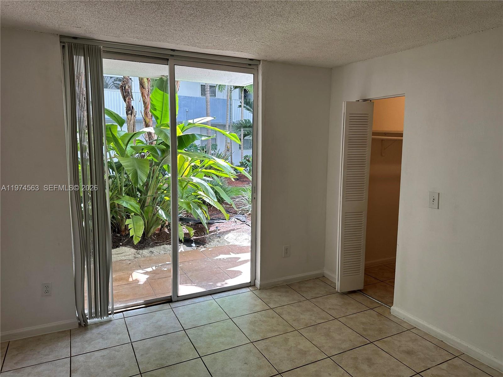 1801 S Treasure Dr #102 North Bay Village, FL 33141