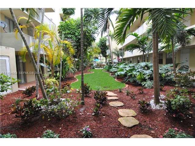 1801 S Treasure Dr #102 North Bay Village, FL 33141