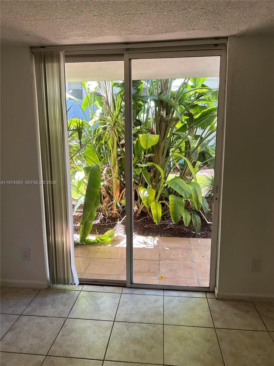 1801 S Treasure Dr #102 North Bay Village, FL 33141