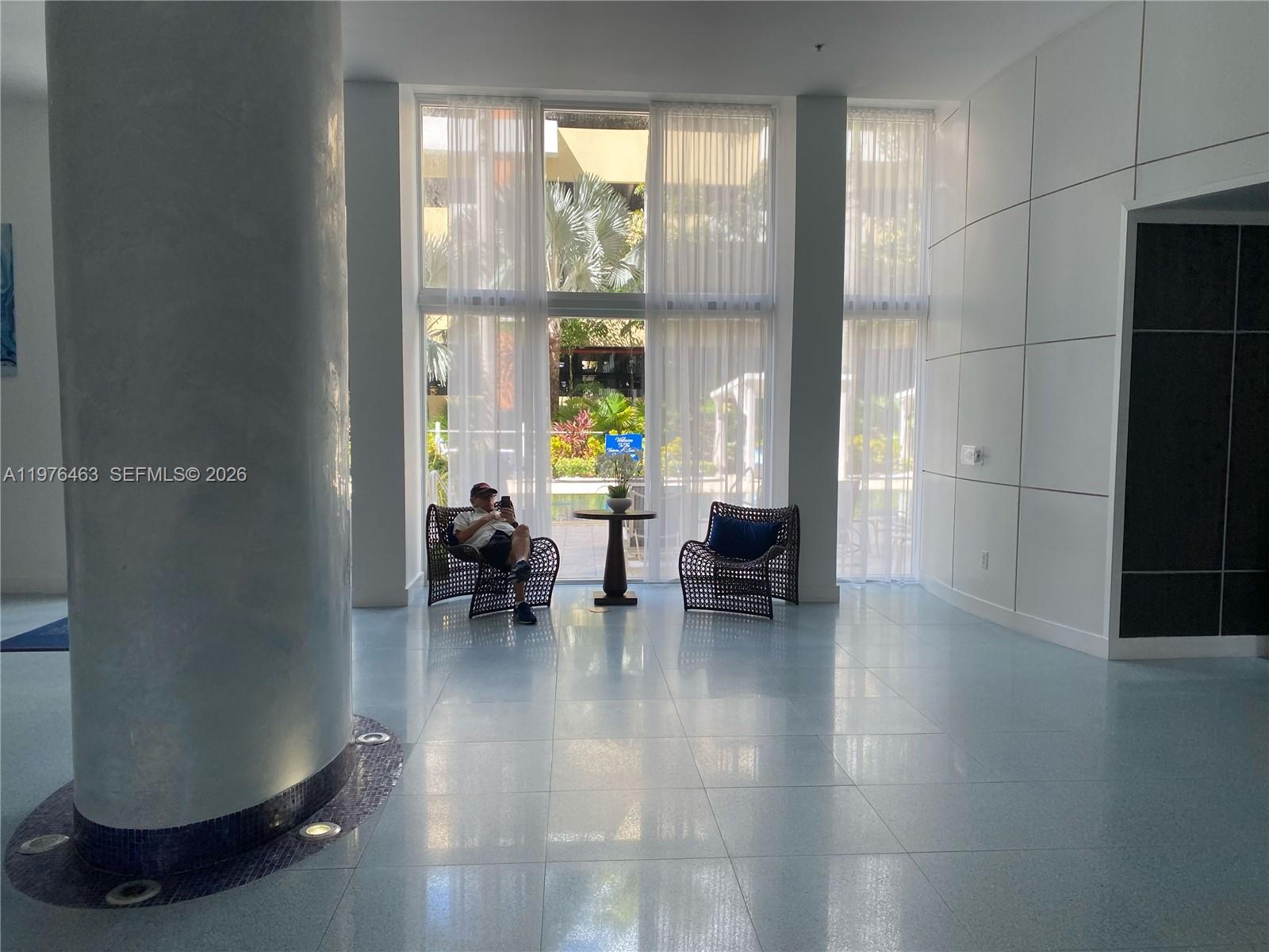 image The Venture at Aventura14