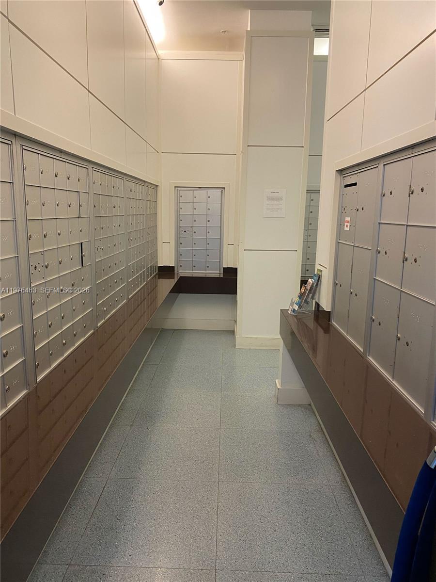 image The Venture at Aventura15