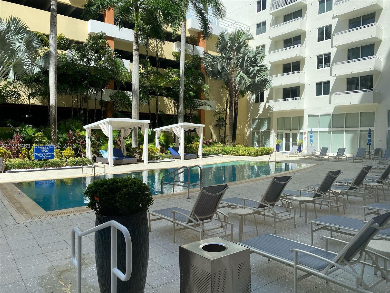 image The Venture at Aventura1