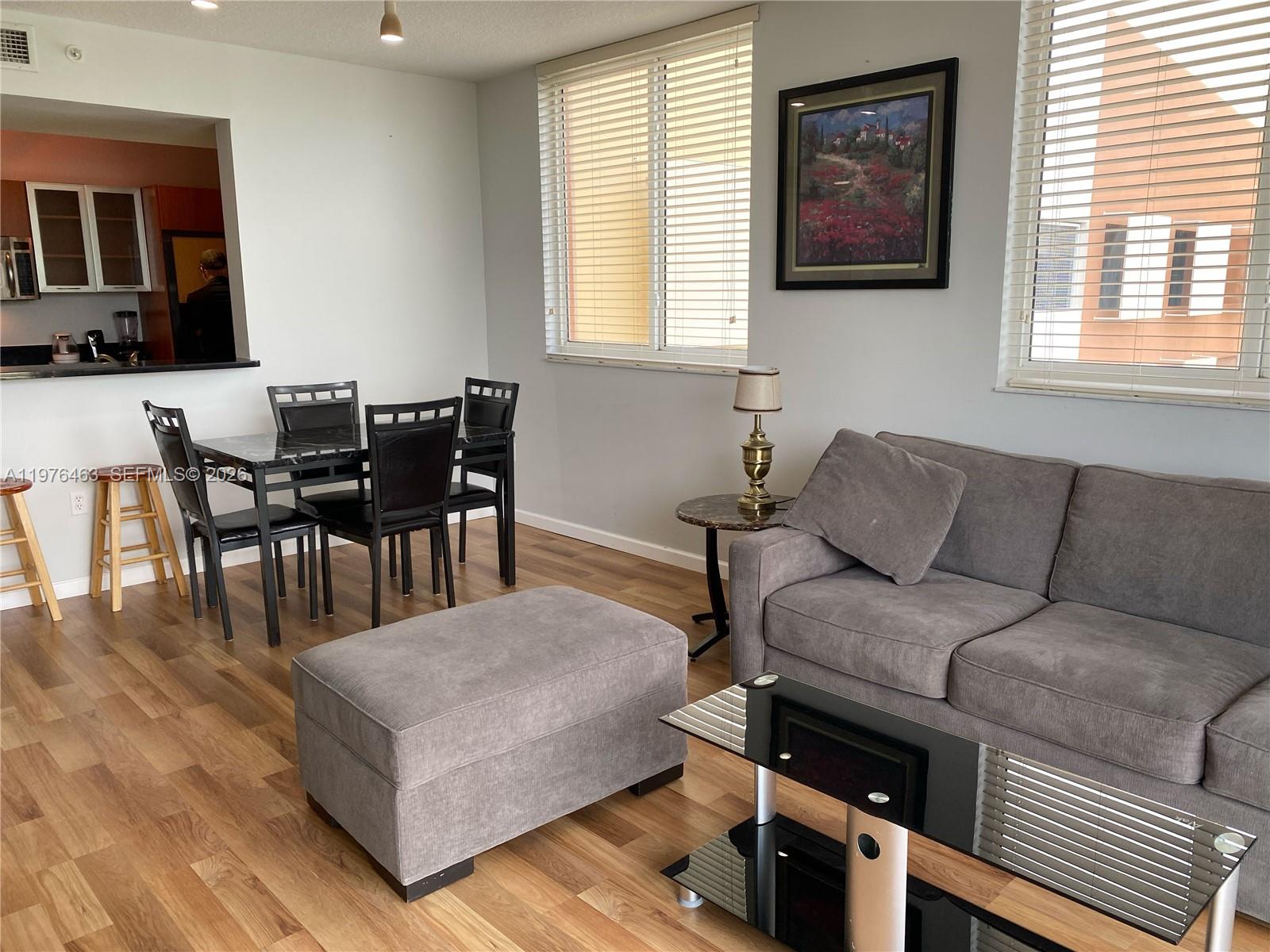 image The Venture at Aventura3