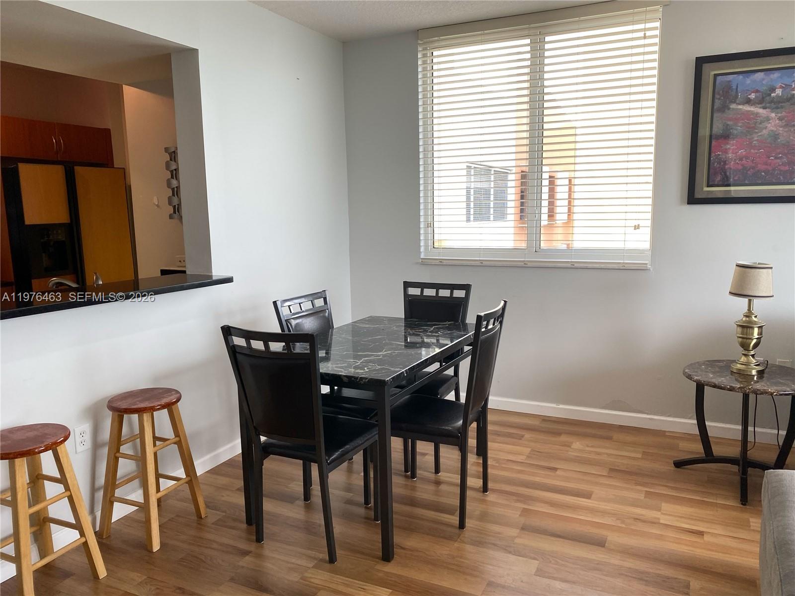 image The Venture at Aventura5