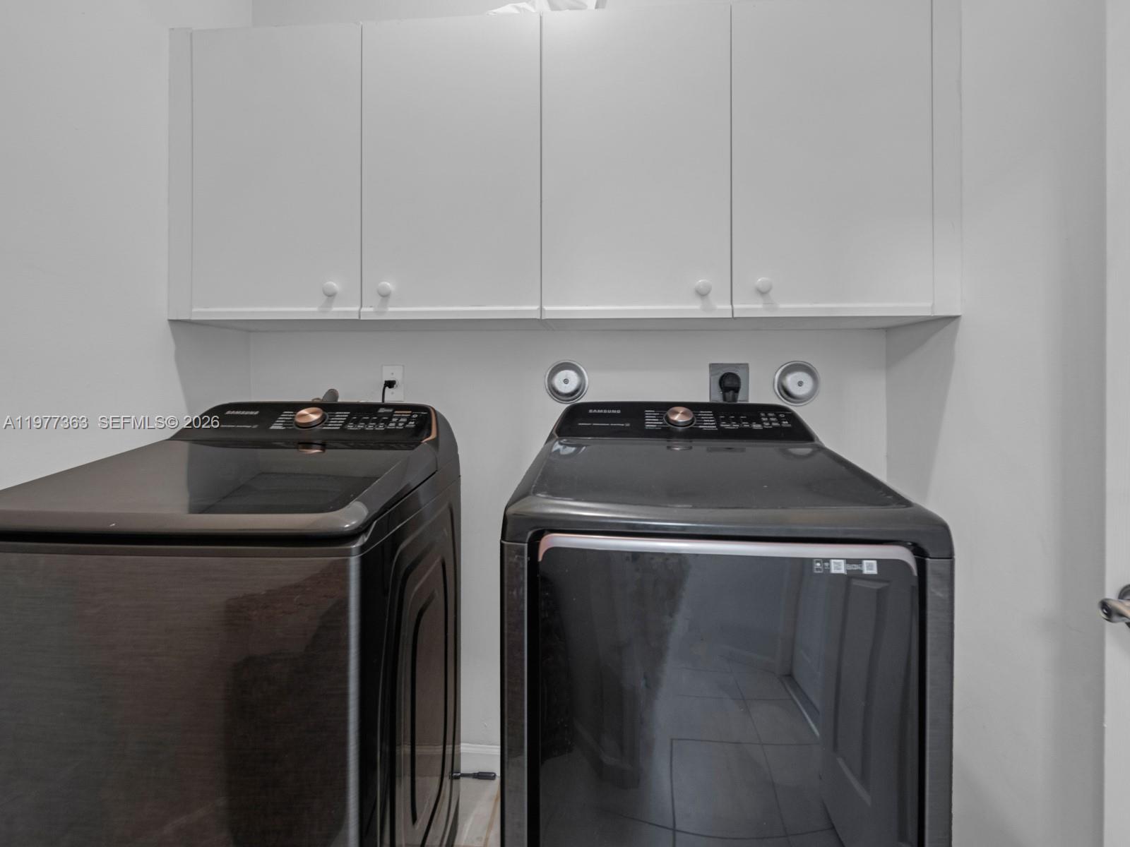 4400 Fox Rdg Dr Weston, FL 33331