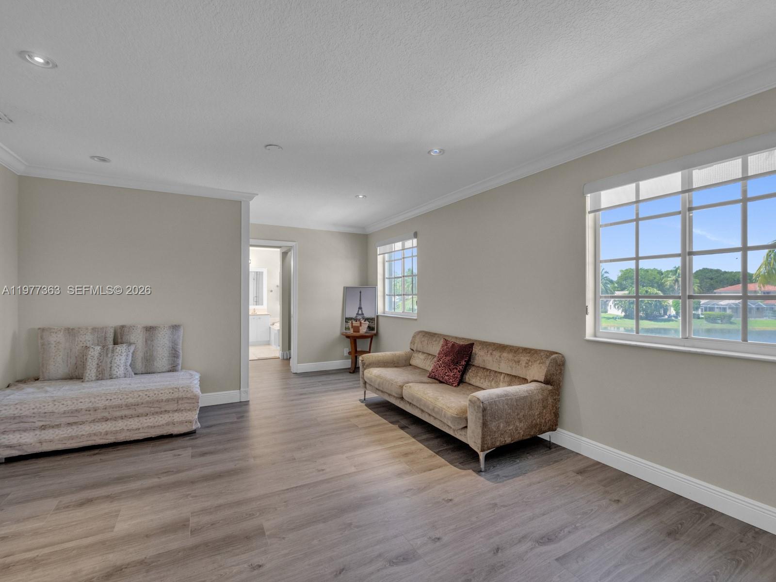 4400 Fox Rdg Dr Weston, FL 33331