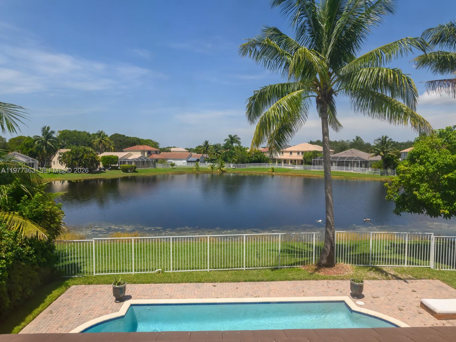 4400 Fox Rdg Dr Weston, FL 33331