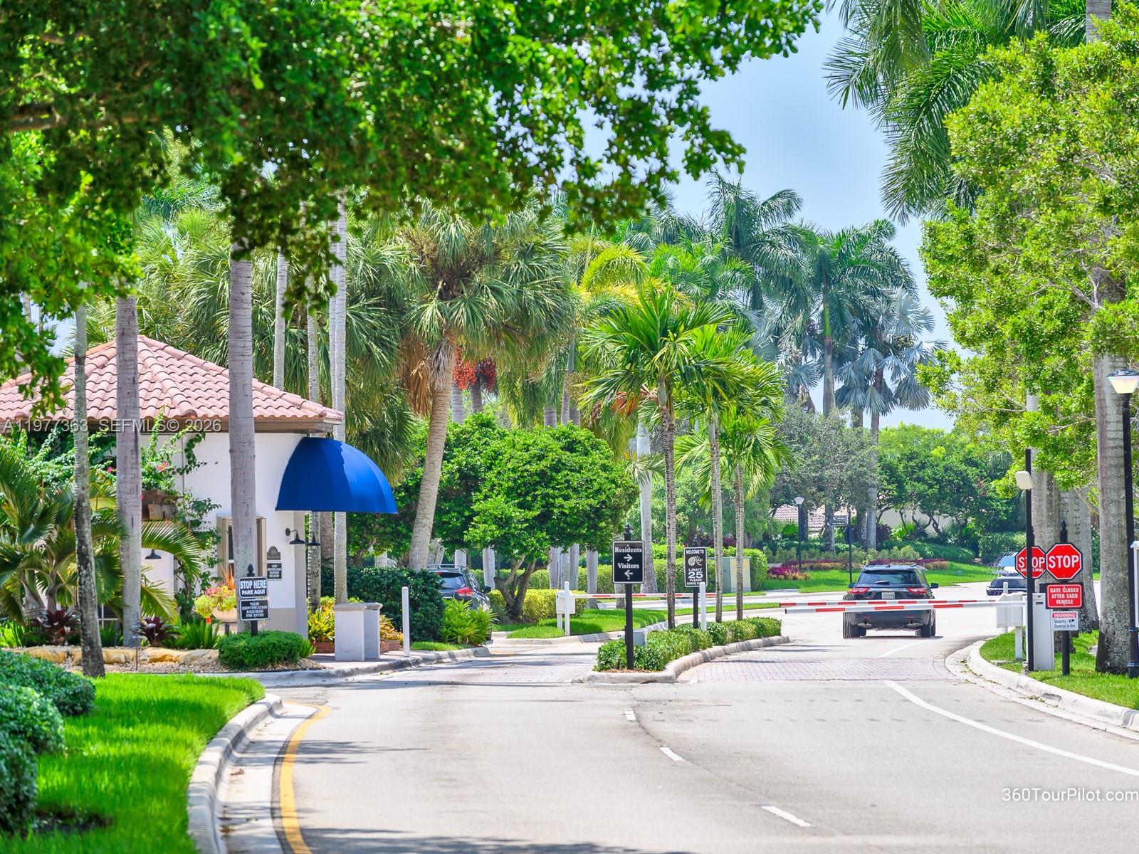 4400 Fox Rdg Dr Weston, FL 33331