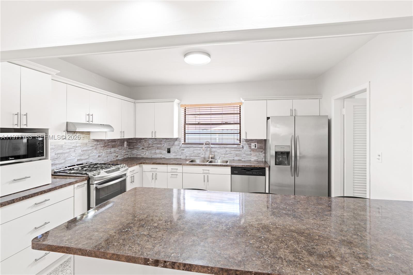 1100 W 53rd Ter Hialeah, FL 33012