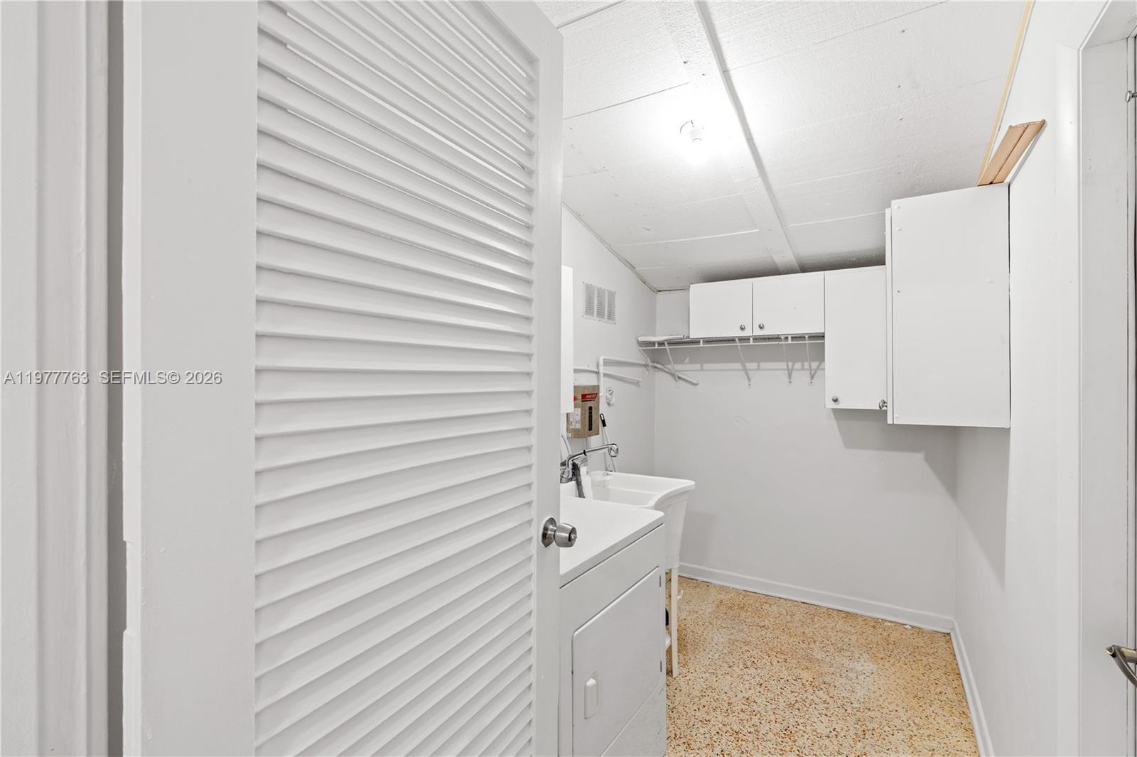 1100 W 53rd Ter Hialeah, FL 33012