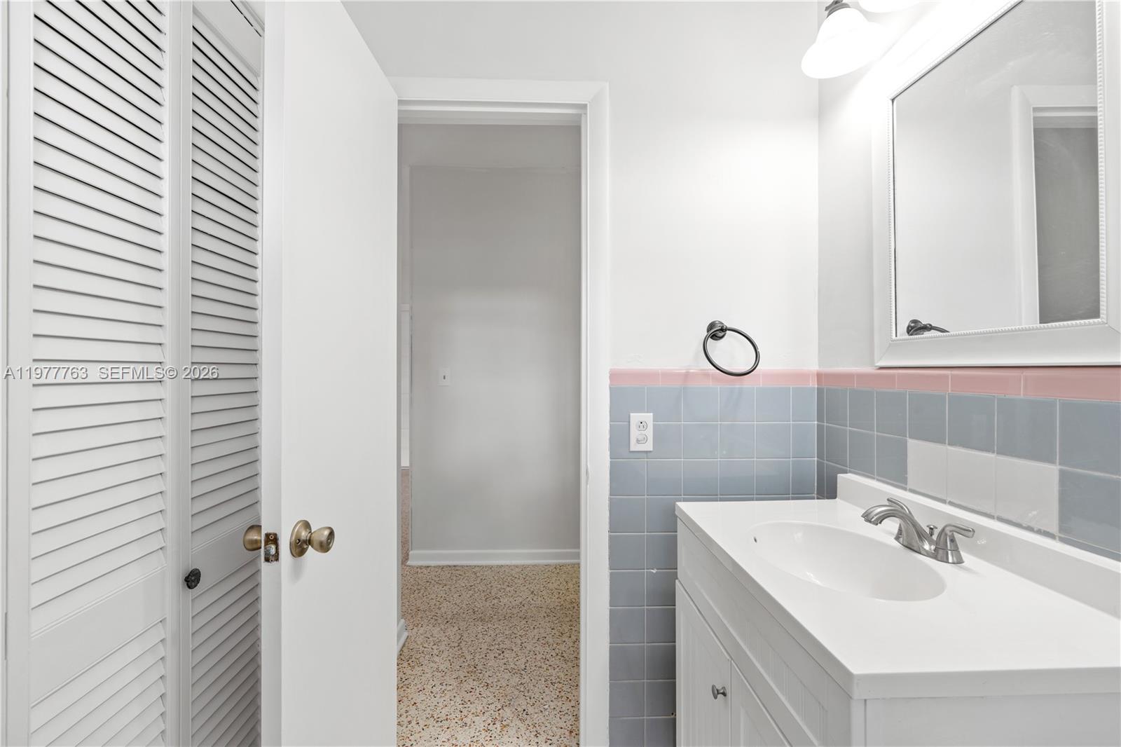 1100 W 53rd Ter Hialeah, FL 33012