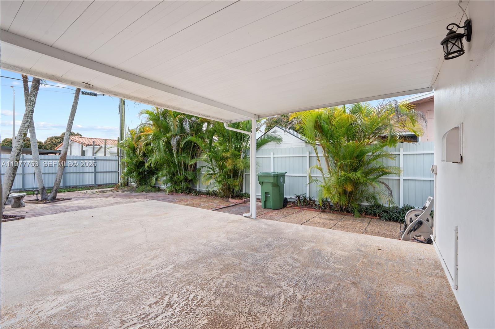 1100 W 53rd Ter Hialeah, FL 33012