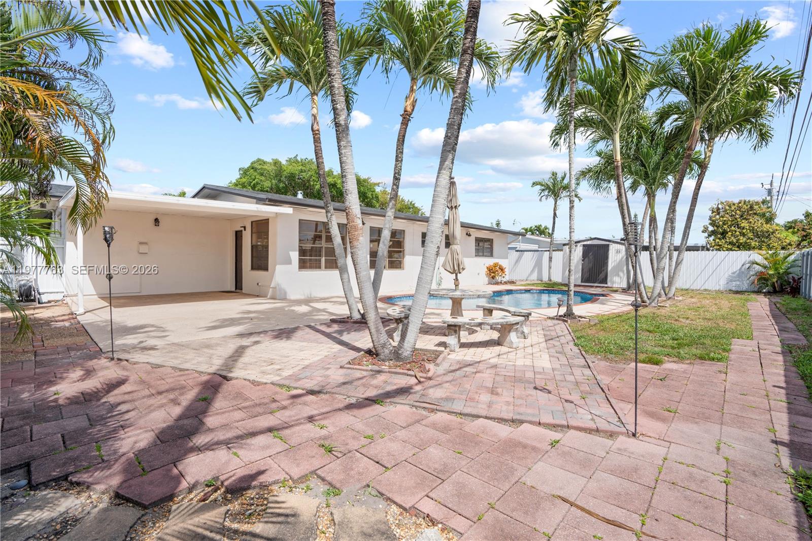 1100 W 53rd Ter Hialeah, FL 33012