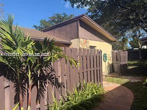 412 Briarwood Cir #2-23