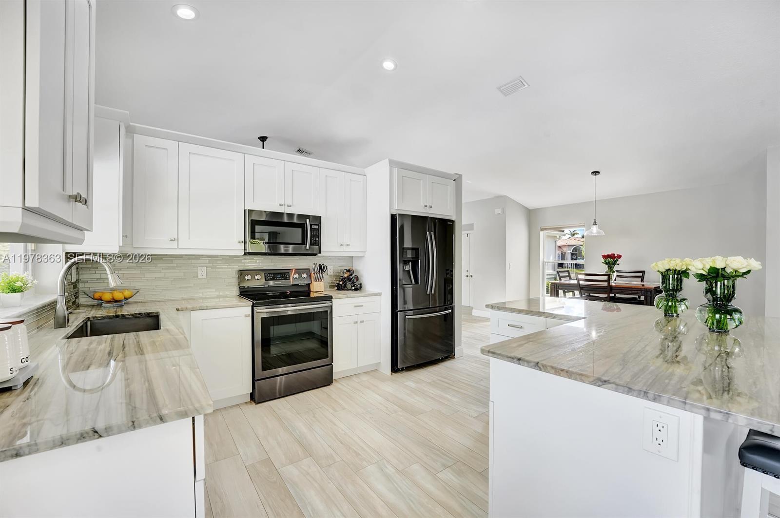 3833 Cypress Lk Dr Lake Worth, FL 33467