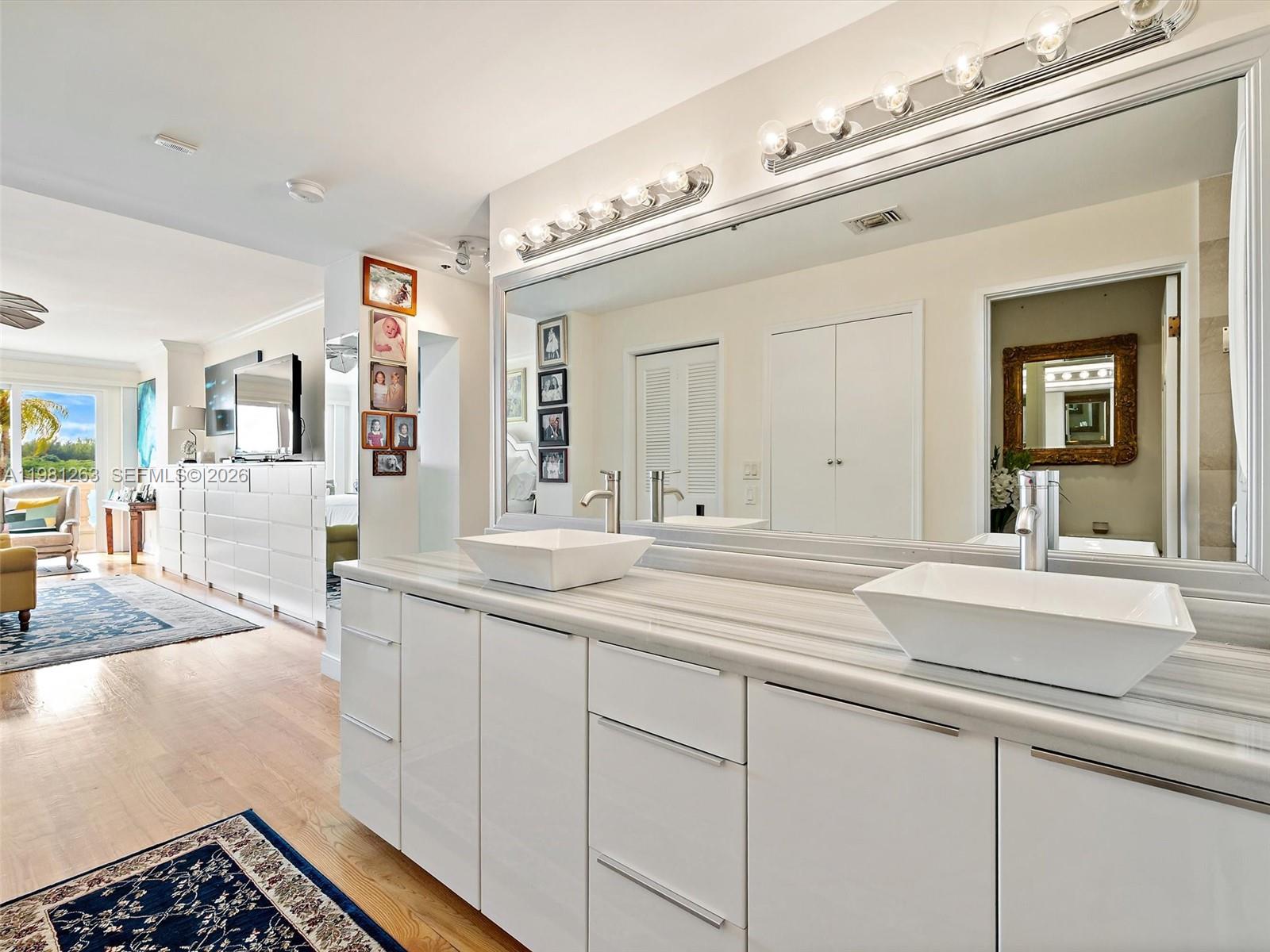 2416 Fisher Is Dr #5106 Miami Beach, FL 33109