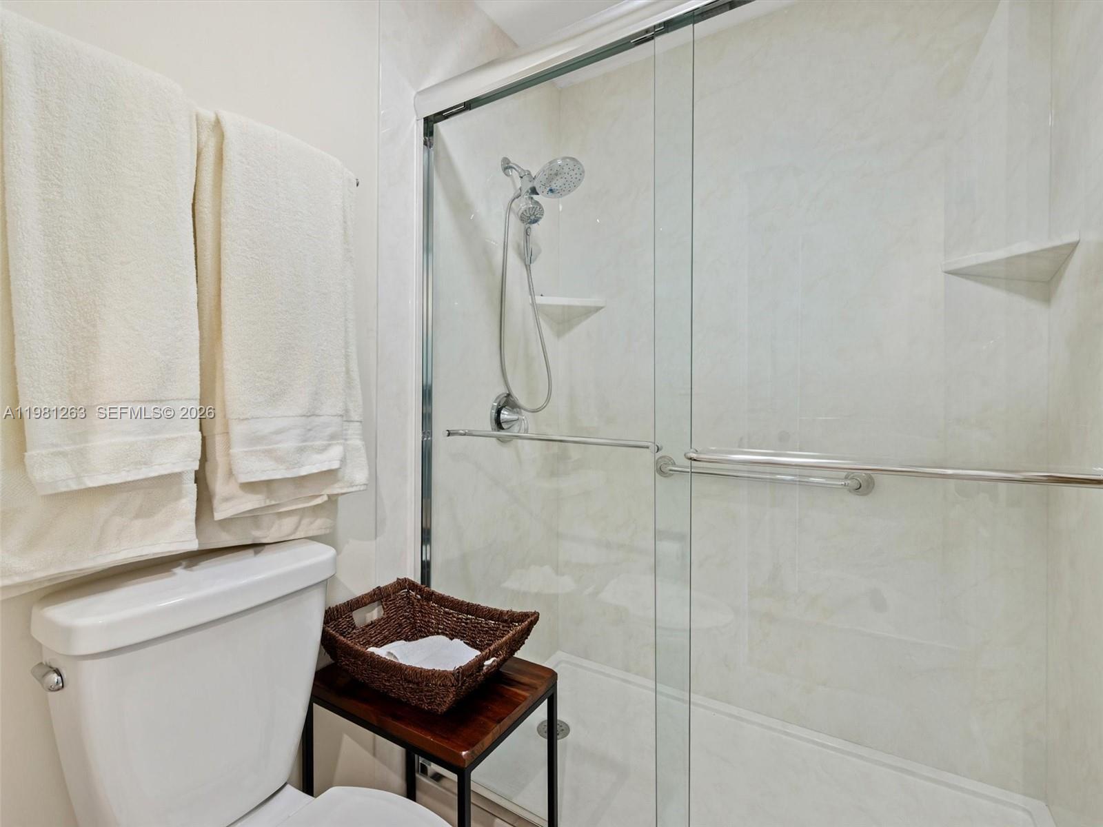 2416 Fisher Is Dr #5106 Miami Beach, FL 33109