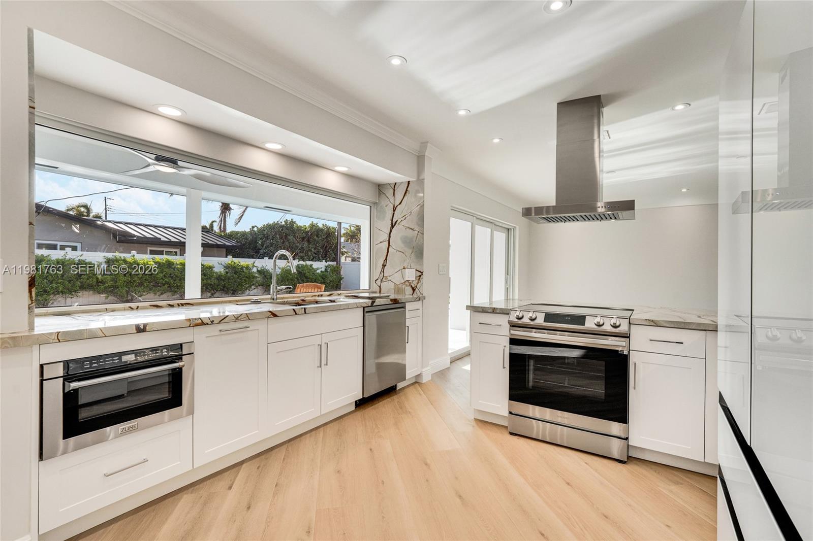 4460 NE 25th Ave Lighthouse Point, FL 33064