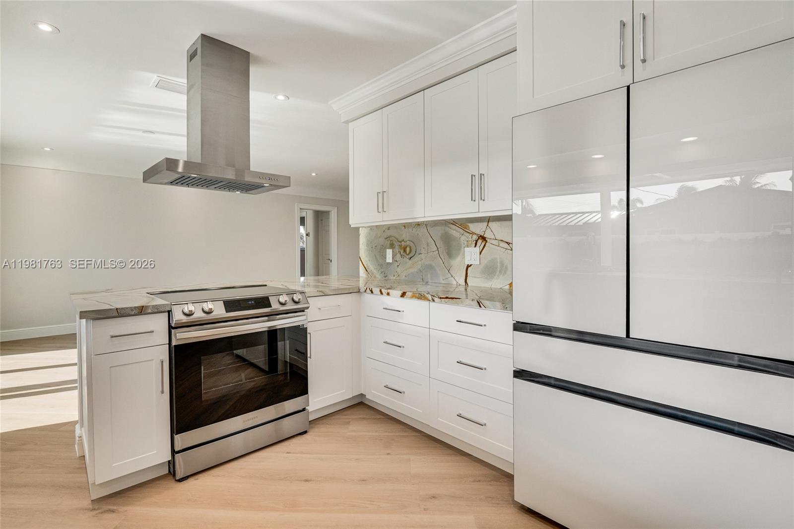 4460 NE 25th Ave Lighthouse Point, FL 33064