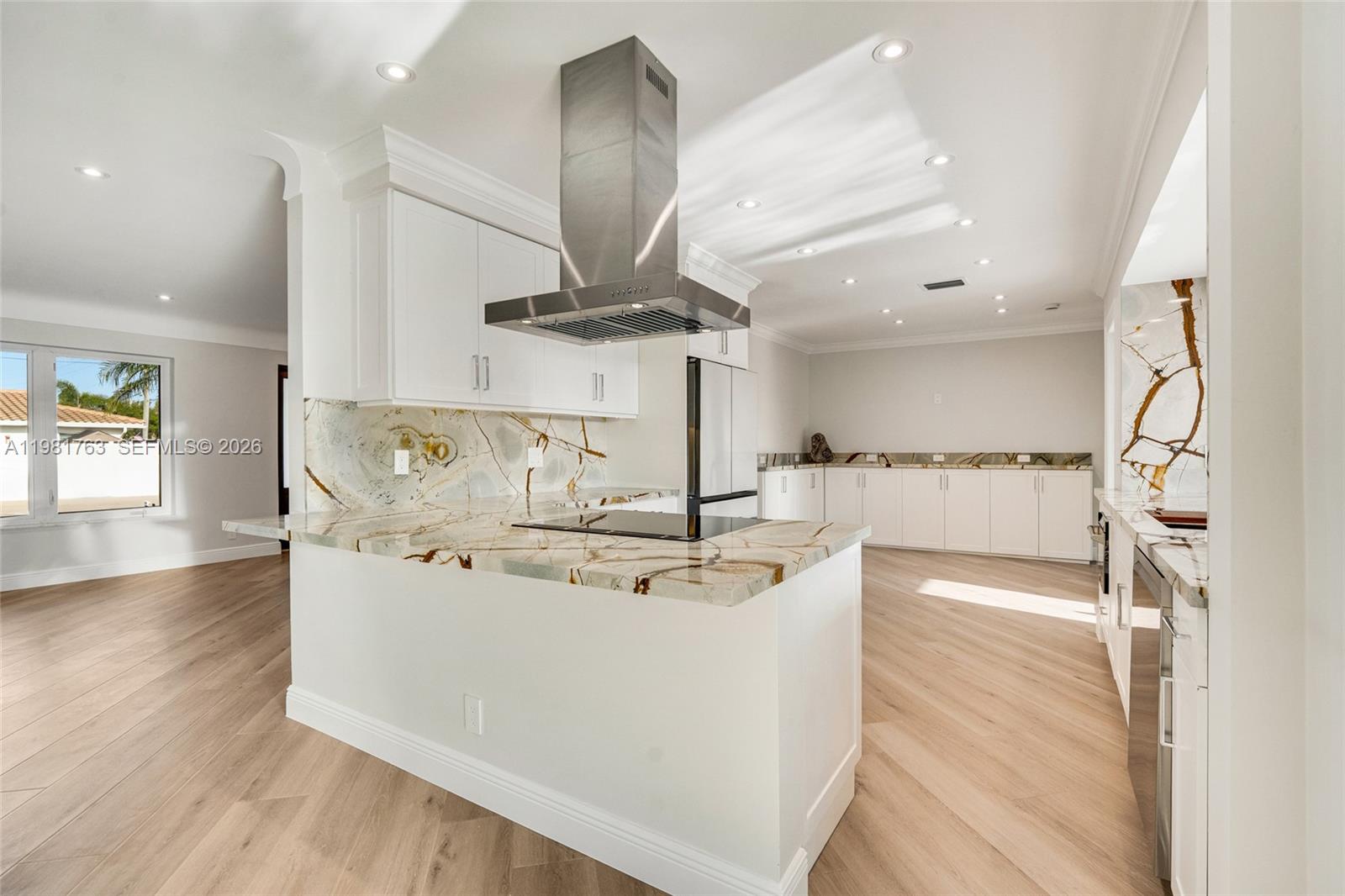 4460 NE 25th Ave Lighthouse Point, FL 33064