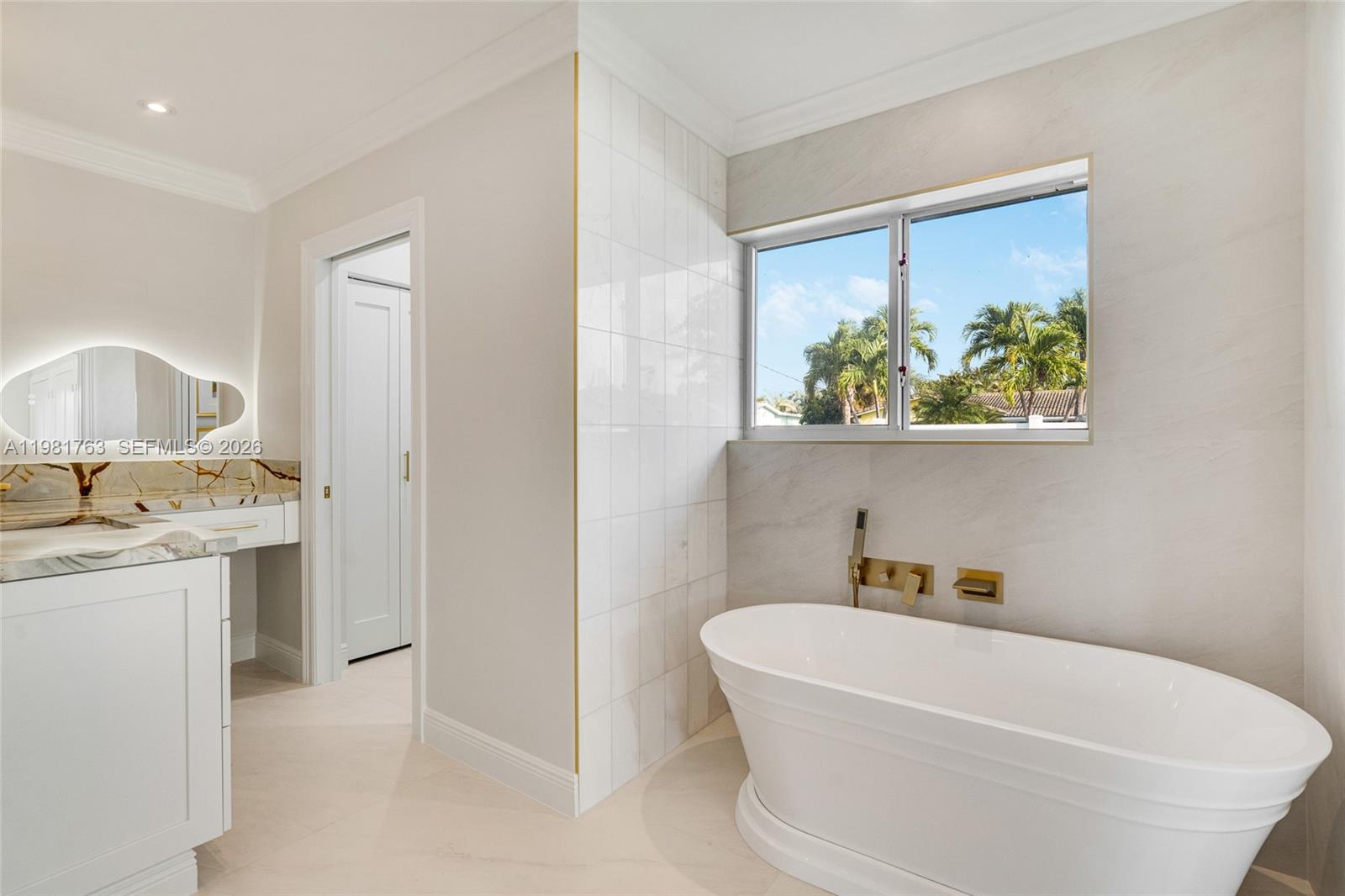 4460 NE 25th Ave Lighthouse Point, FL 33064