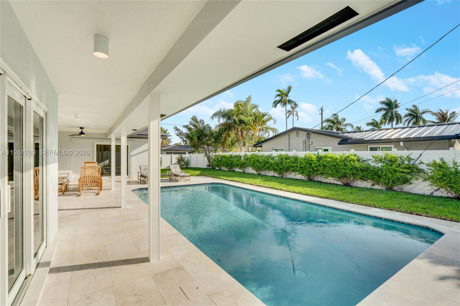 4460 NE 25th Ave Lighthouse Point, FL 33064