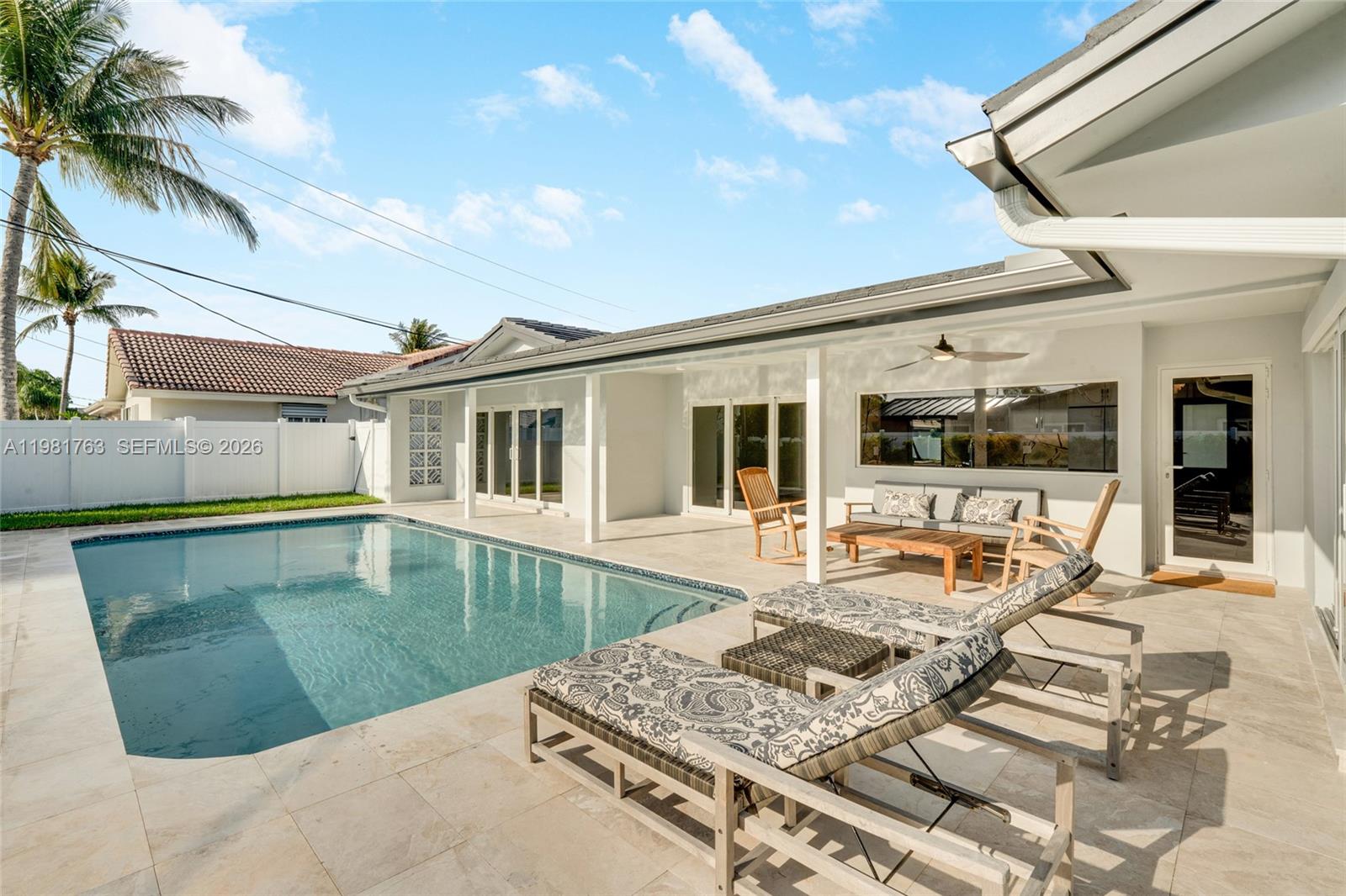 4460 NE 25th Ave Lighthouse Point, FL 33064