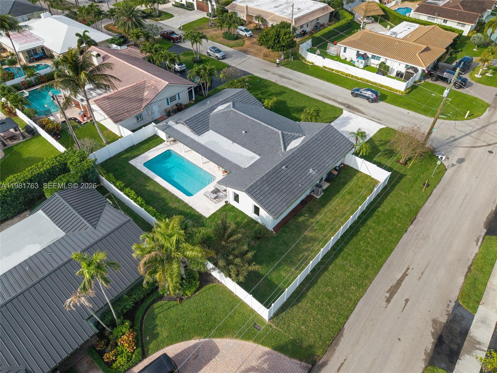 4460 NE 25th Ave Lighthouse Point, FL 33064