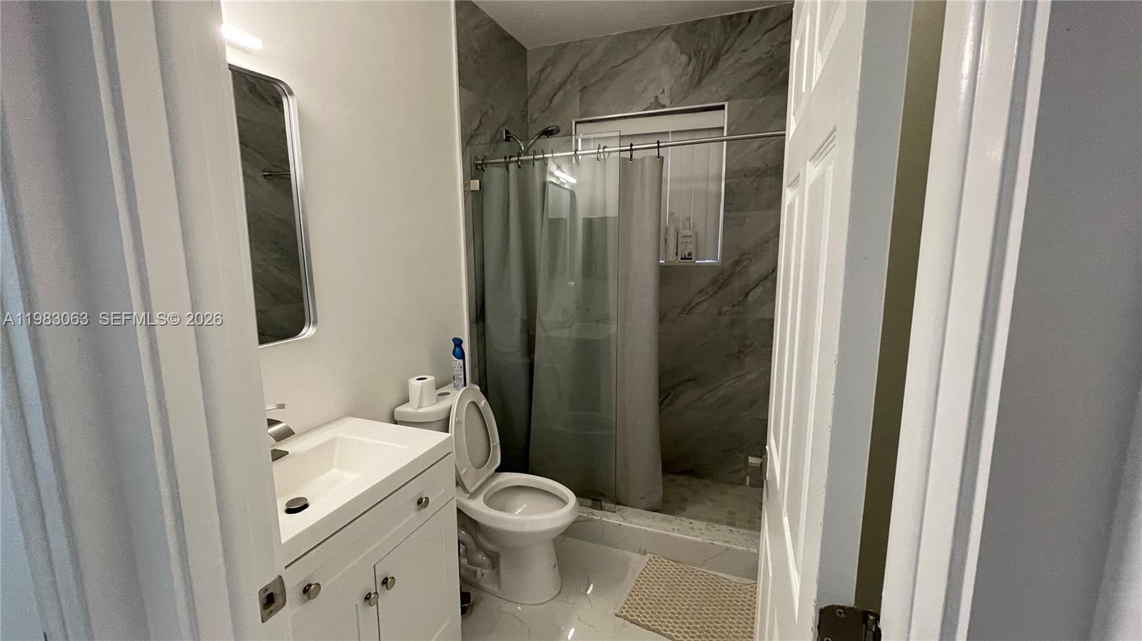 11581 SW 10th Ct Pembroke Pines, FL 33025