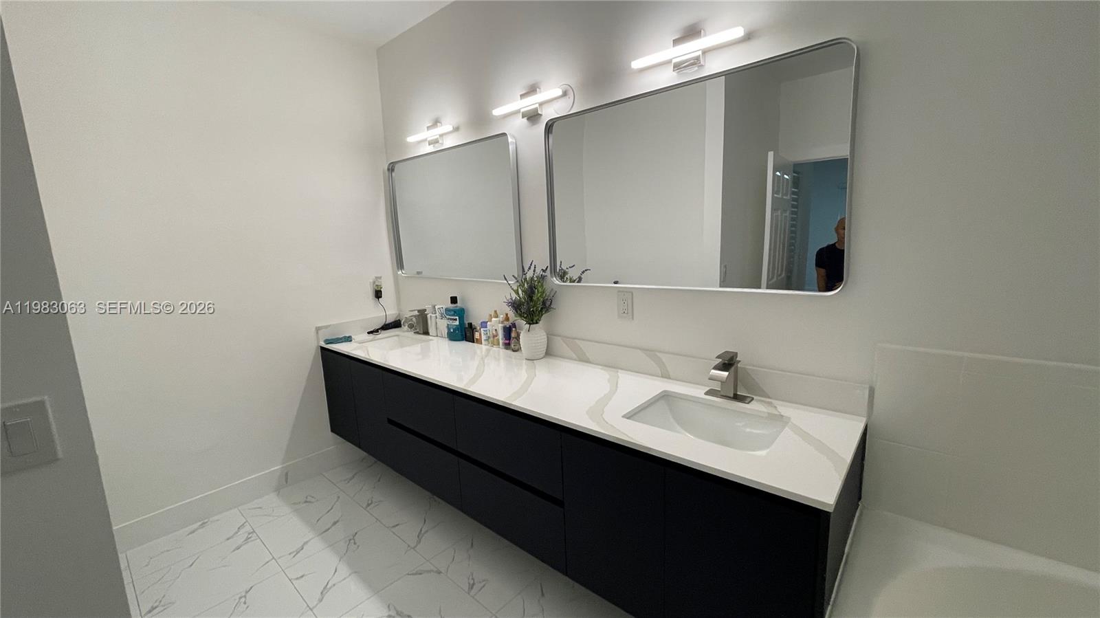 11581 SW 10th Ct Pembroke Pines, FL 33025