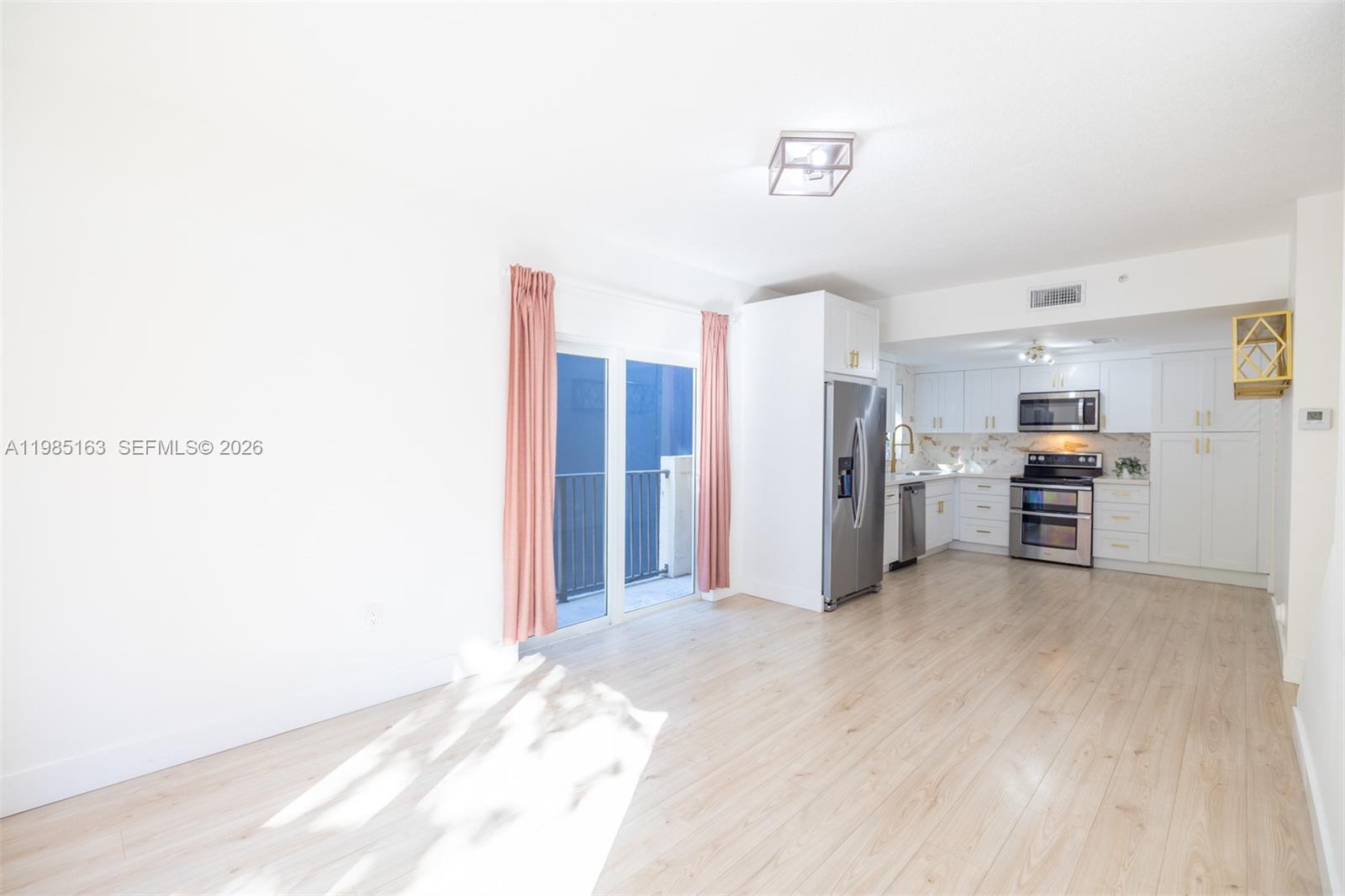 1611 SW 2nd Ct #AA112 Miami, FL 33129