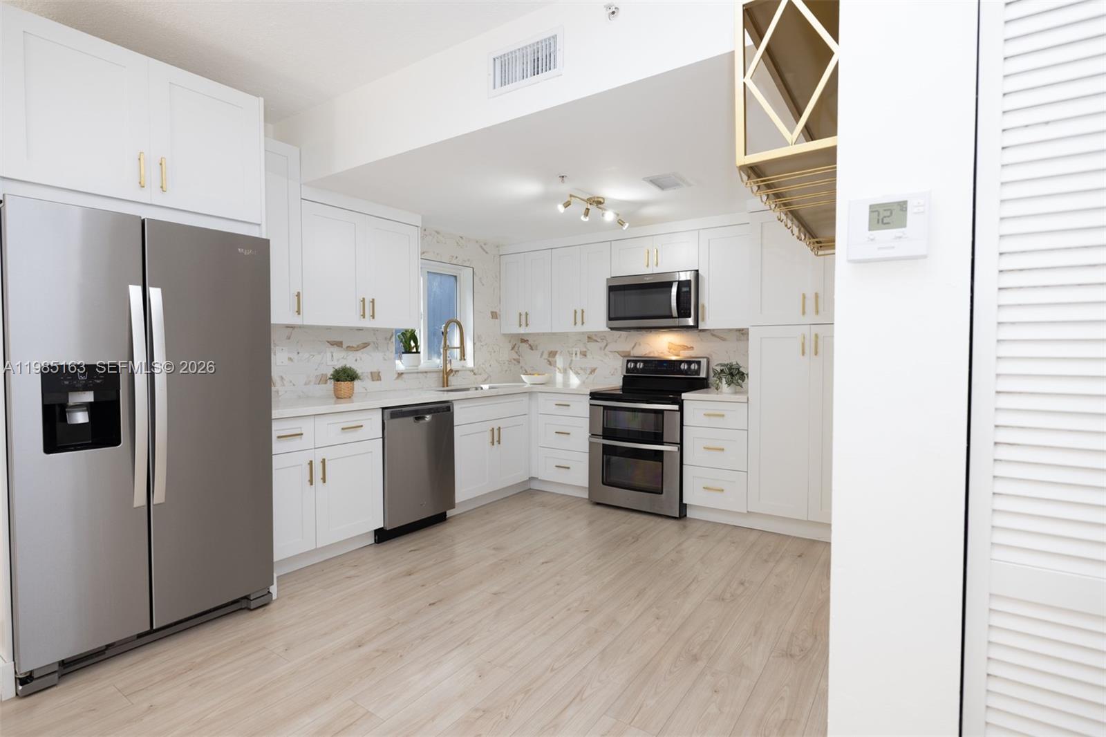 1611 SW 2nd Ct #AA112 Miami, FL 33129