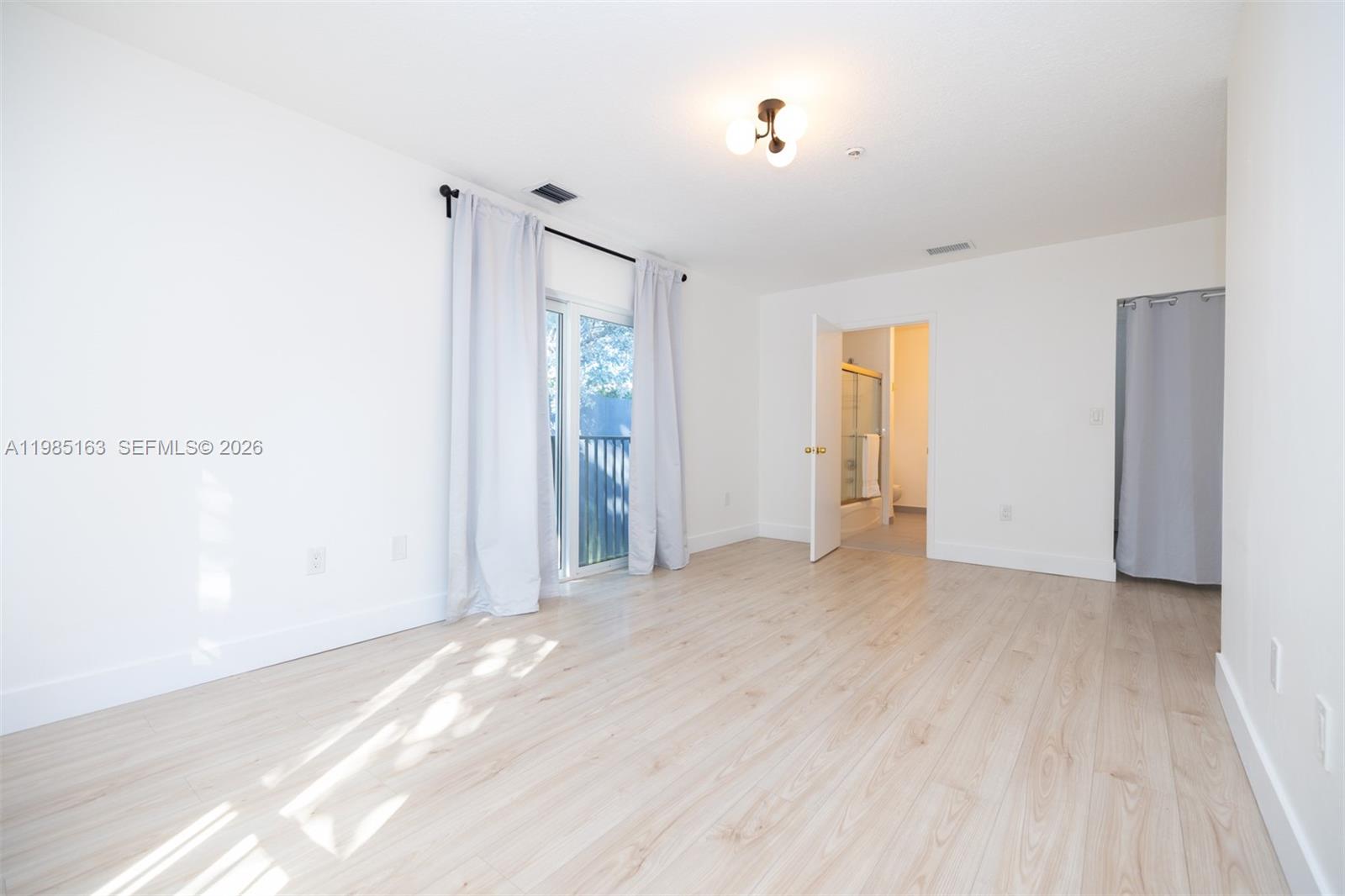 1611 SW 2nd Ct #AA112 Miami, FL 33129