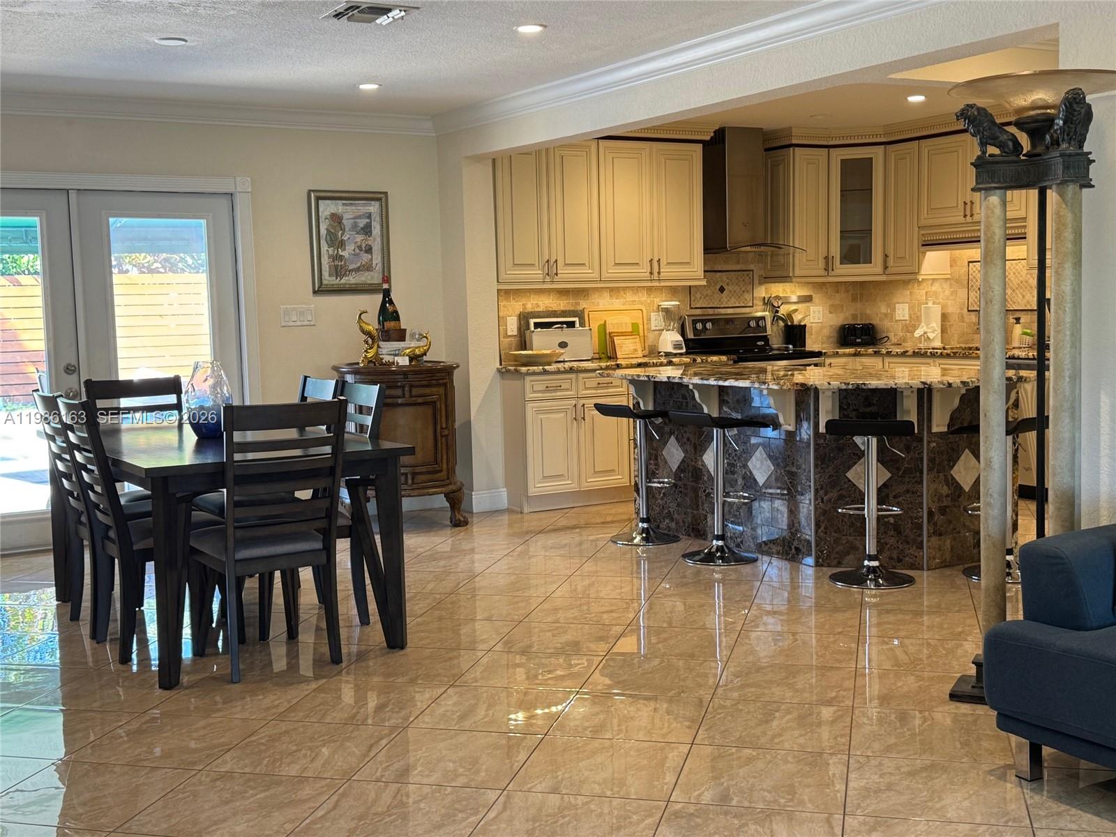 2355 SE 7th St Pompano Beach, FL 33062