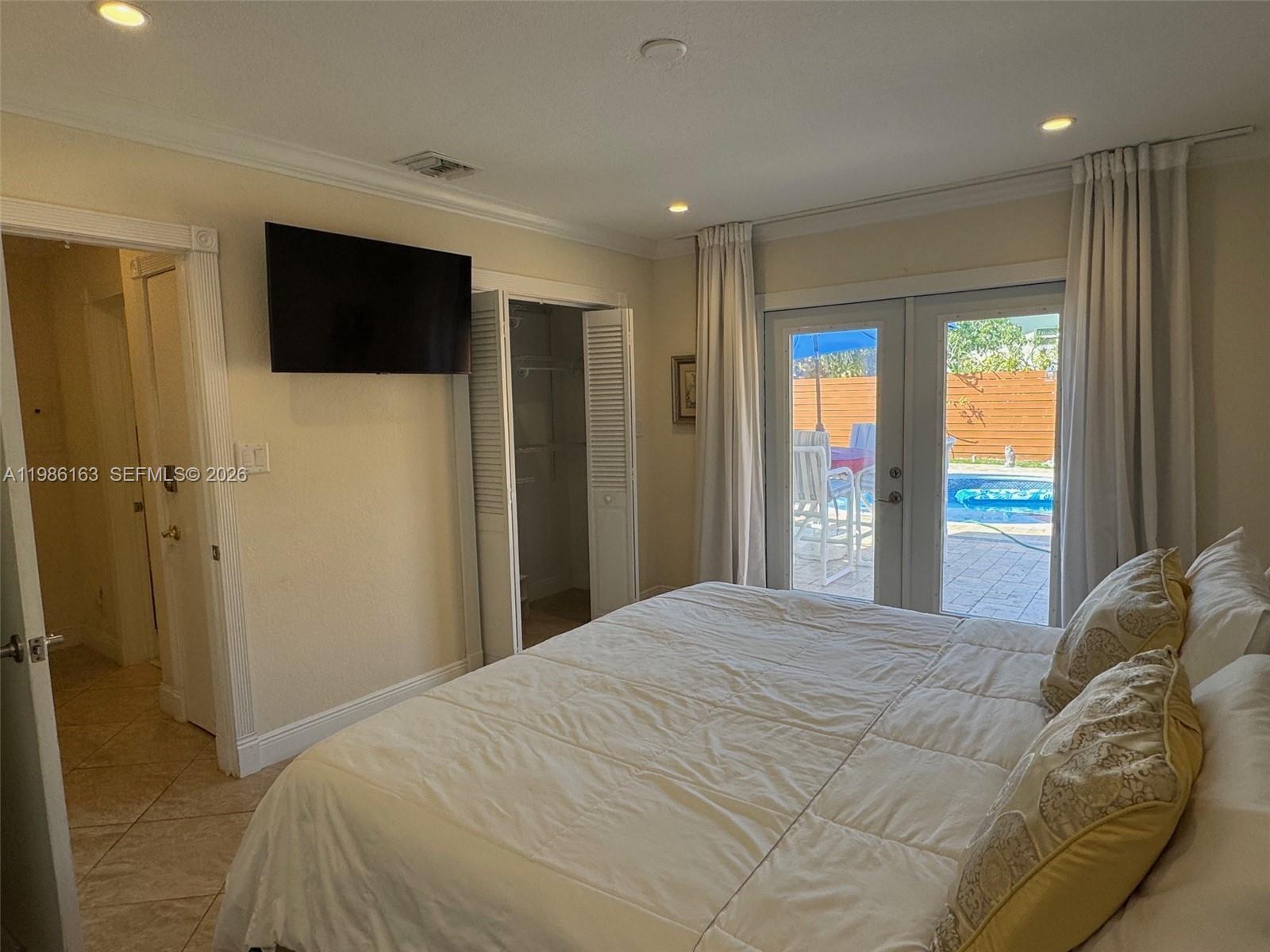 2355 SE 7th St Pompano Beach, FL 33062