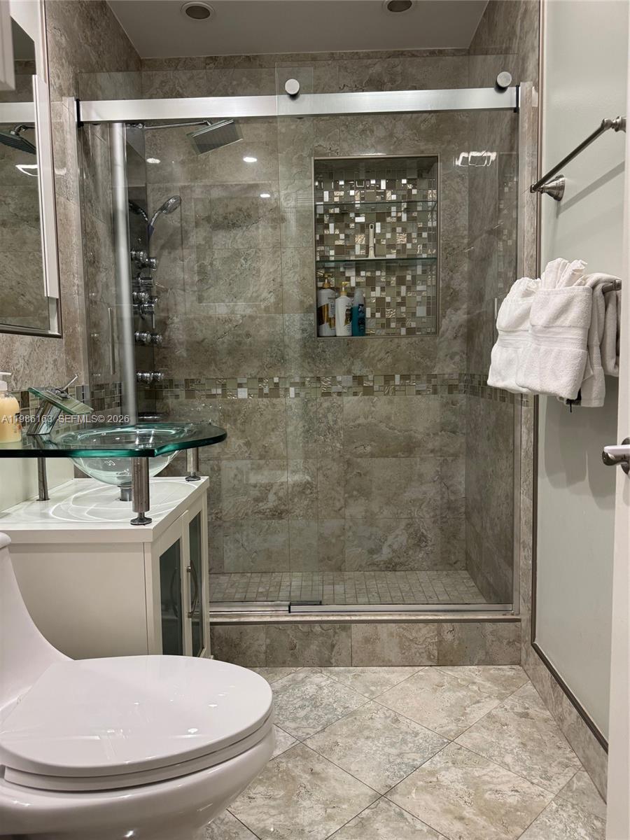 2355 SE 7th St Pompano Beach, FL 33062