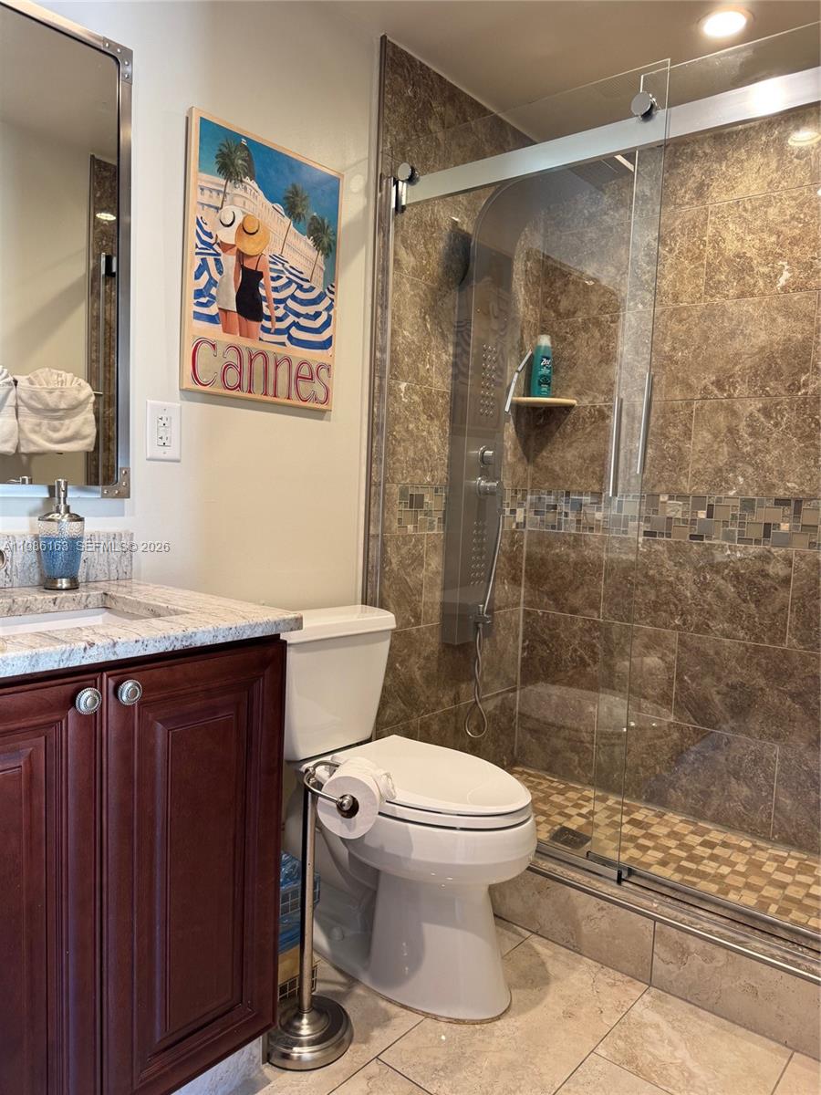 2355 SE 7th St Pompano Beach, FL 33062